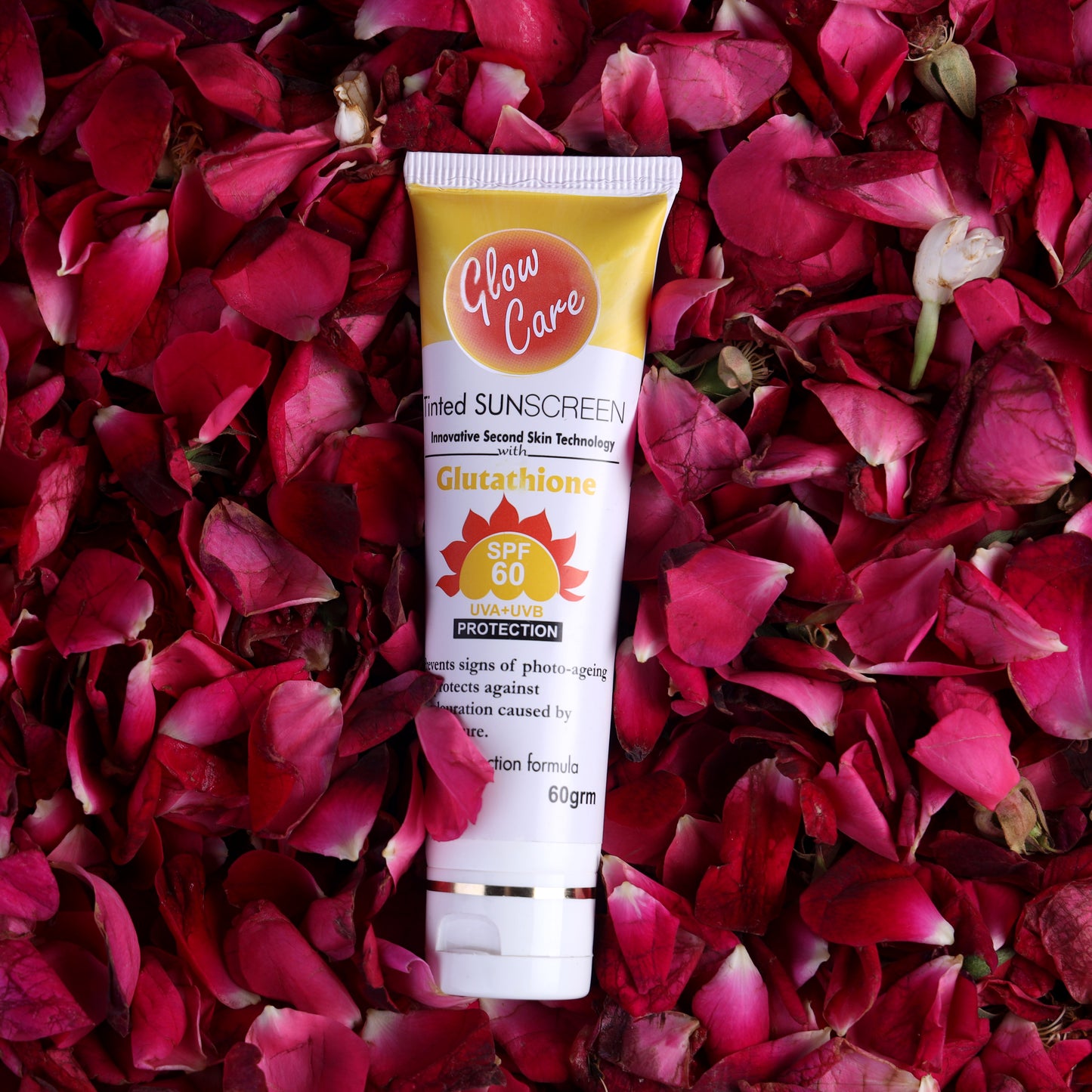 GLOWCARE sunscreen (Avobenzone 3%, Octyl Methoxycinnamate 7.5%, zinc oxide 15%)